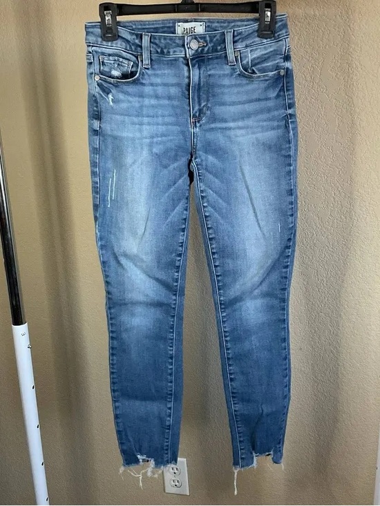 PAIGE Denim - PAIGE Verdugo Raw Hem Ankle
Jeans mid rise medium blue size 27